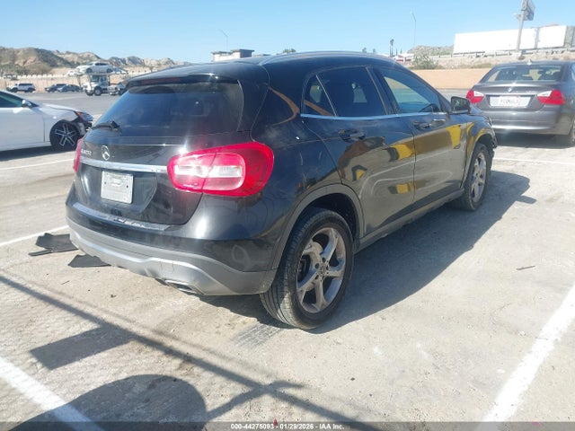 WDCTG4EB6KU004019 Mercedes-Benz GLA 250