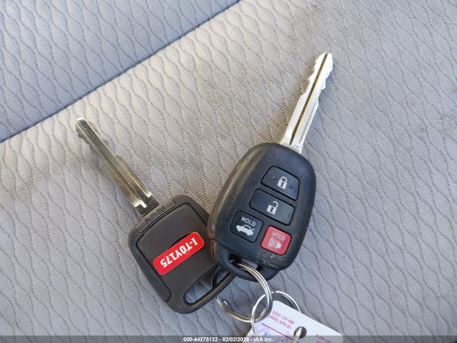 2T1BURHE0EC145828 Toyota COROLLA LE