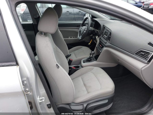 Hyundai ELANTRA SE 2017 5NPD74LF3HH184644 Image 18