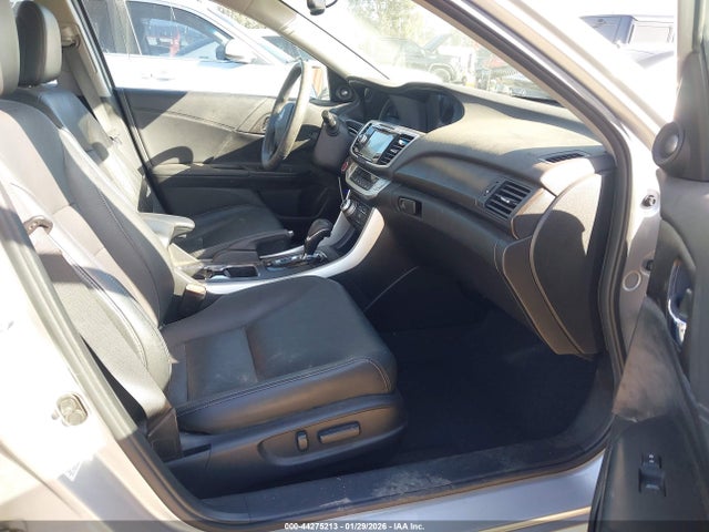 1HGCR6F71EA008816 Honda Accord Hybrid Touring