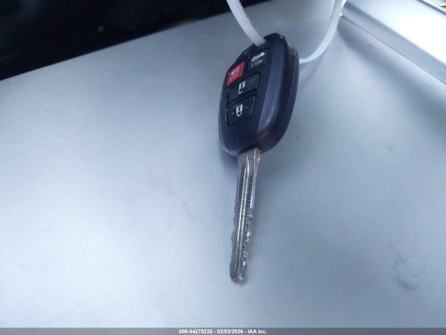 5YFBURHE8KP949354 Toyota COROLLA SE