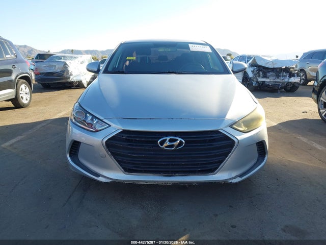 5NPD84LF5JH227125 Hyundai ELANTRA SEL