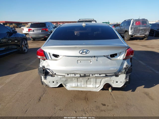 5NPD84LF5JH227125 Hyundai ELANTRA SEL