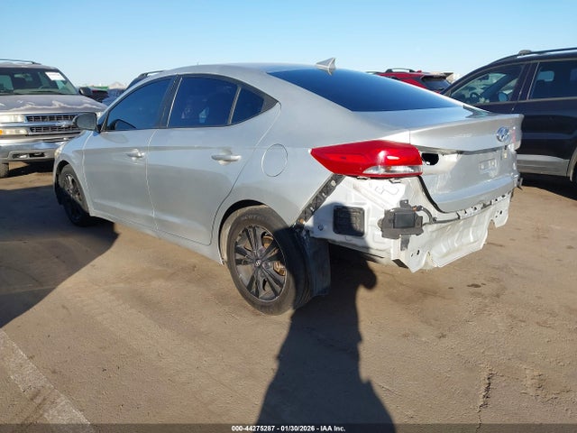 5NPD84LF5JH227125 Hyundai ELANTRA SEL