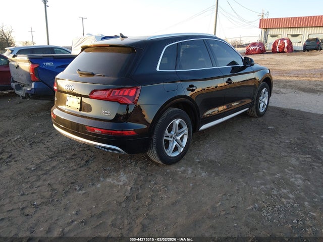 WA1BNAFY5J2083809 Audi Q5 2.0t Premium/2.0t Tech Premium