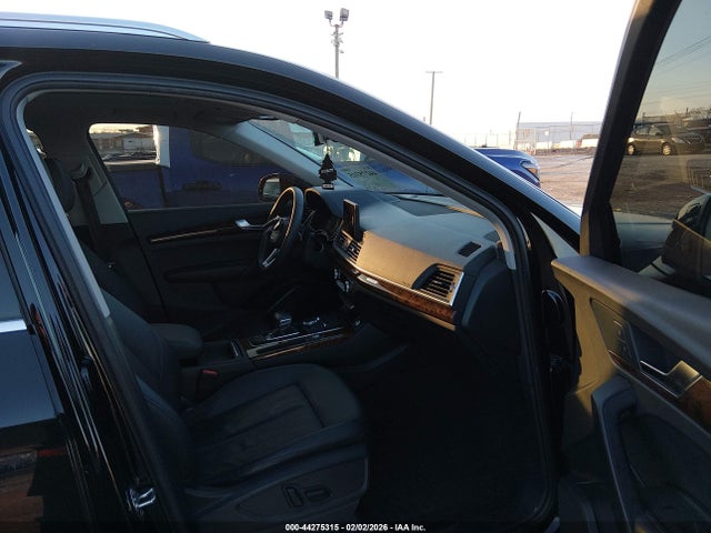 WA1BNAFY5J2083809 Audi Q5 2.0t Premium/2.0t Tech Premium