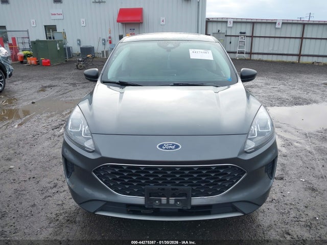 1FMCU9G63NUA71110 Ford ESCAPE SE