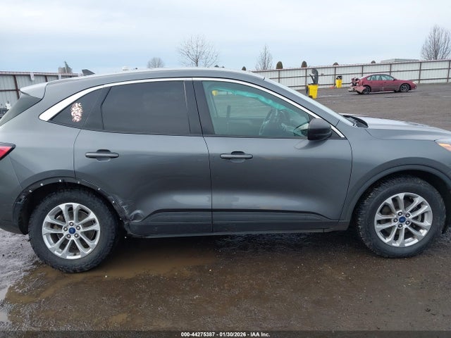 1FMCU9G63NUA71110 Ford ESCAPE SE