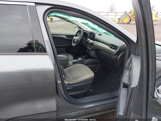 1FMCU9G63NUA71110 Ford ESCAPE SE