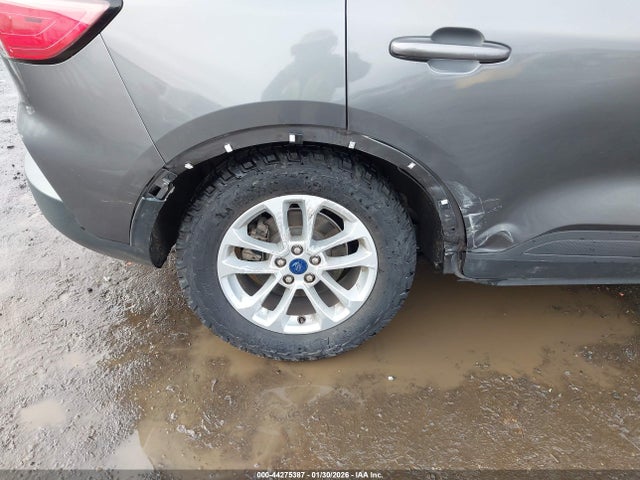 1FMCU9G63NUA71110 Ford ESCAPE SE
