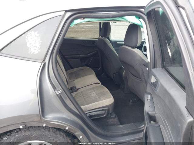 1FMCU9G63NUA71110 Ford ESCAPE SE
