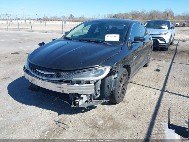 44275442 :رقم المزاد ، 1C3CCCABXFN687672 vin ، 2015 Chrysler 200 Limited مزاد بيع