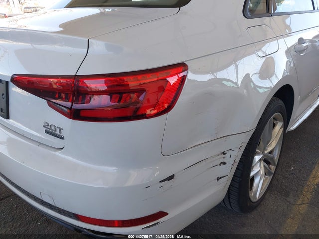 WAUDNAF47HN048335 Audi A4 2.0t Season Of Audi Premium