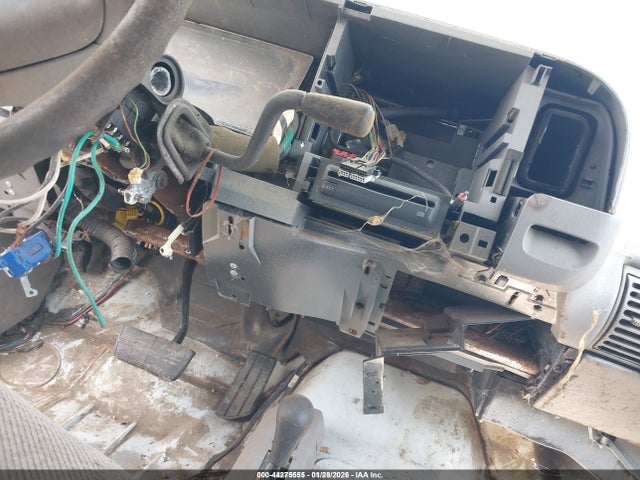 1995 Gmc Suburban K1500 მანქანა იყიდება აუქციონზე, vin: 1GKFK16K0SJ748039, აუქციონის ნომერი: 44275555