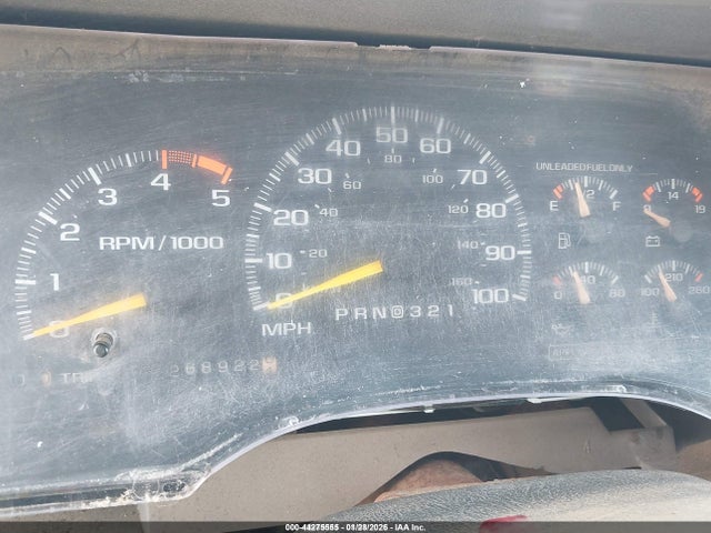 1995 Gmc Suburban K1500 მანქანა იყიდება აუქციონზე, vin: 1GKFK16K0SJ748039, აუქციონის ნომერი: 44275555