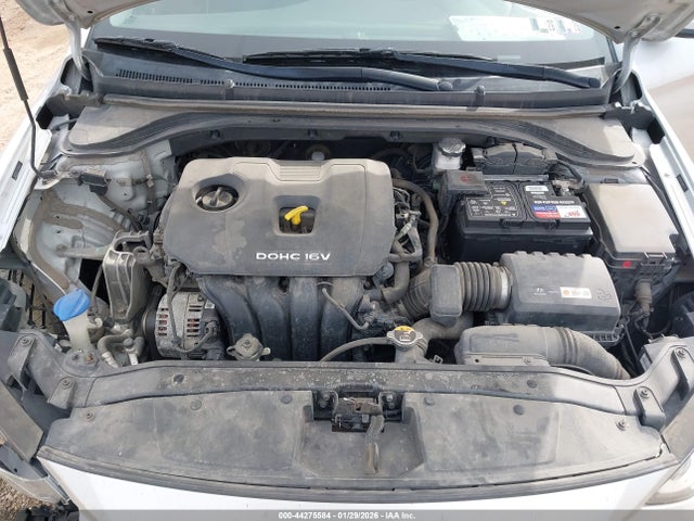 5NPD84LF7JH244735 Hyundai ELANTRA SEL