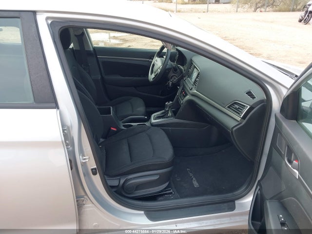 5NPD84LF7JH244735 Hyundai ELANTRA SEL