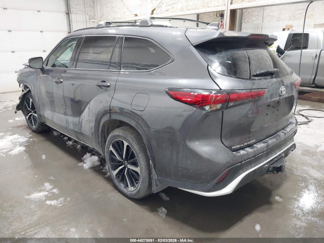 5TDJZRBH2NS169751 Toyota Highlander Xse