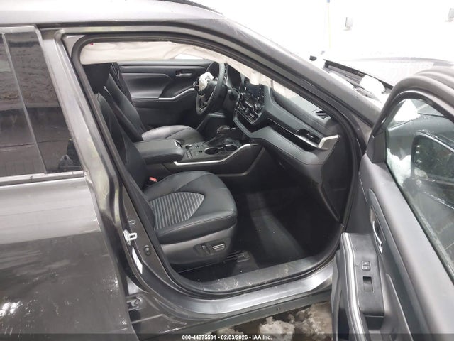 5TDJZRBH2NS169751 Toyota Highlander Xse