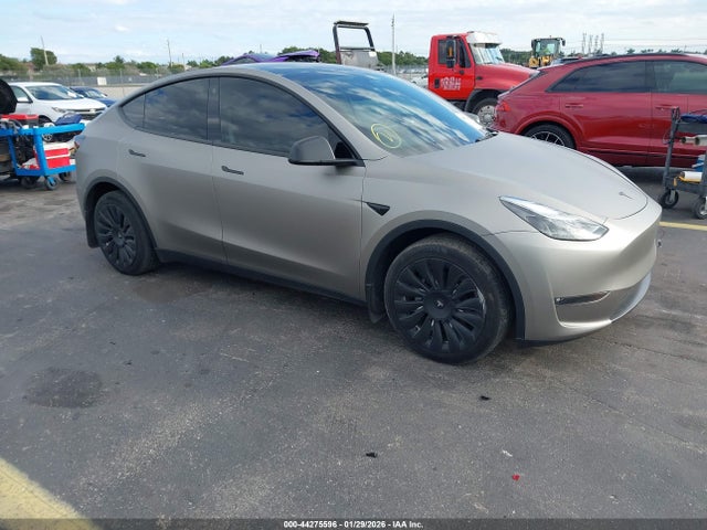 2023 TESLA MODEL Y 7SAYGAEE5PF673793 Photo 0