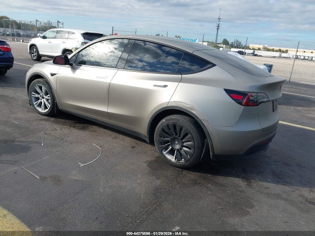 2023 TESLA MODEL Y 7SAYGAEE5PF673793 Photo 2