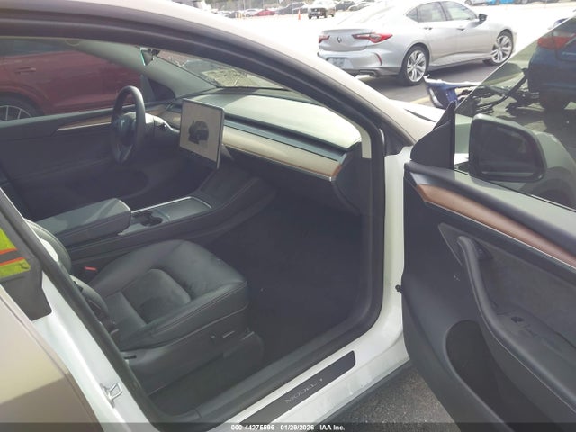 2023 TESLA MODEL Y 7SAYGAEE5PF673793 Photo 4
