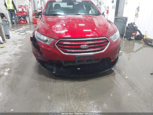 1FAHP2J82KG116606 Ford Taurus Limited