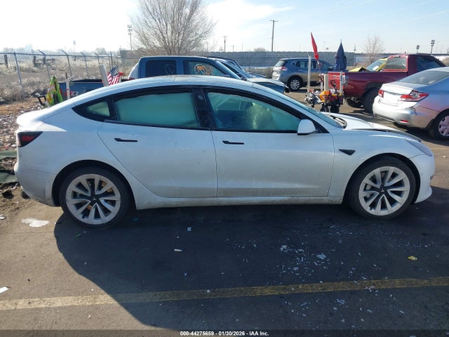 5YJ3E1EB1NF272077 Tesla Model 3 Long Range Dual Motor All-wheel Drive