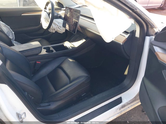 2022 TESLA MODEL 3 5YJ3E1EB1NF272077 Photo 4