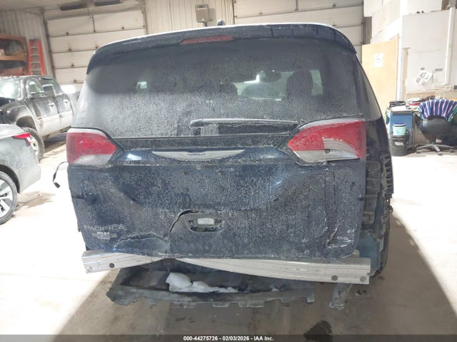 44275726 :رقم المزاد ، 2C4RC1FG4KR589460 vin ، 2019 Chrysler Pacifica Touring Plus مزاد بيع
