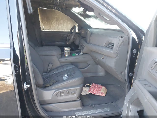 1GNS5CR89SR273187 Chevrolet Suburban 2wd Lt