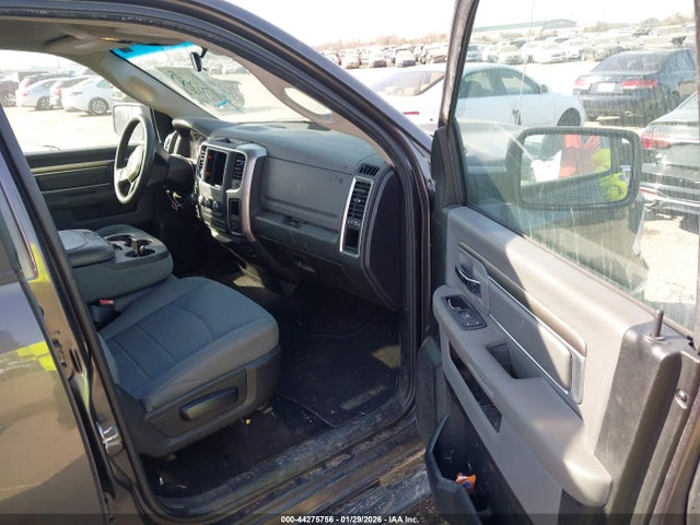 2018 RAM 1500 1C6RR7GG7JS307090 Photo 4