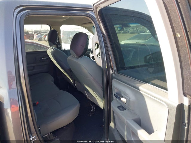 2018 RAM 1500 1C6RR7GG7JS307090 Photo 7