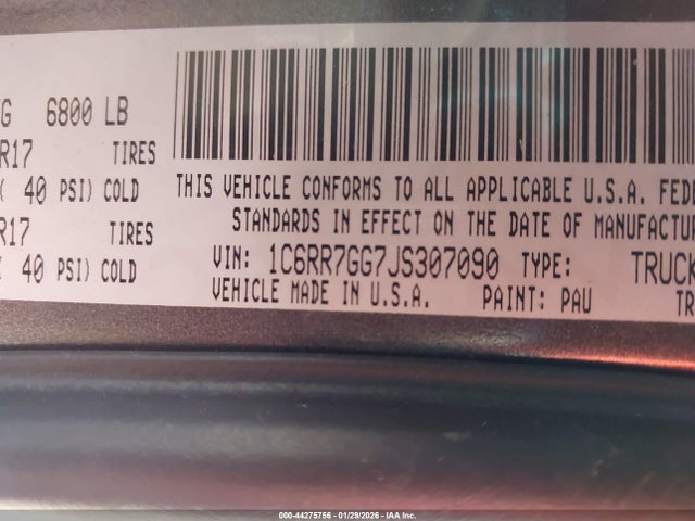 2018 RAM 1500 1C6RR7GG7JS307090 Photo 8