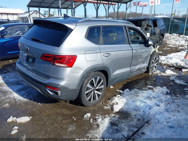 2022 VOLKSWAGEN TAOS 3VVWX7B23NM086679 Photo 3