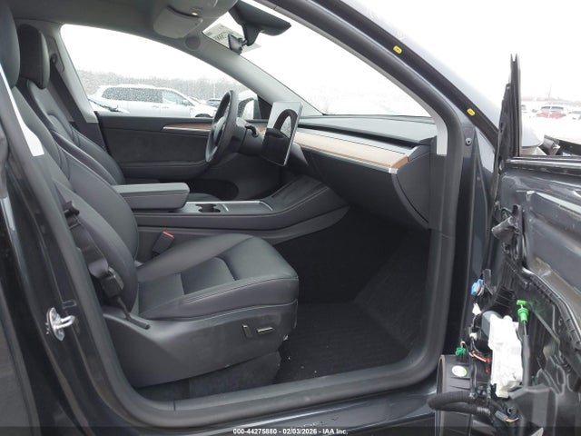 2024 TESLA MODEL Y 7SAYGDEE8RA300958 Photo 4
