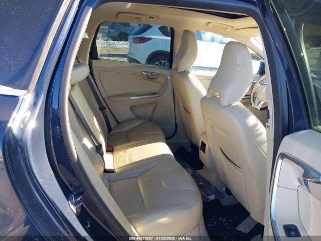 2015 VOLVO XC60 YV4902RK2F2745463 Photo 7