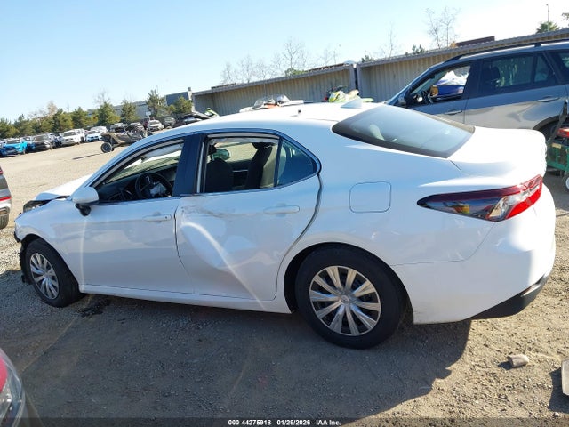 4T1C31AK2RU631554 Toyota Camry Hybrid Le