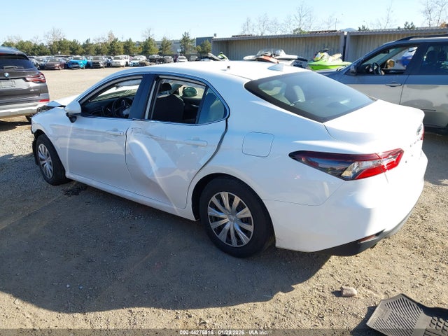 4T1C31AK2RU631554 Toyota Camry Hybrid Le