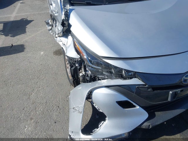 JTDKAMFP7N3197403 Toyota Prius Prime Xle