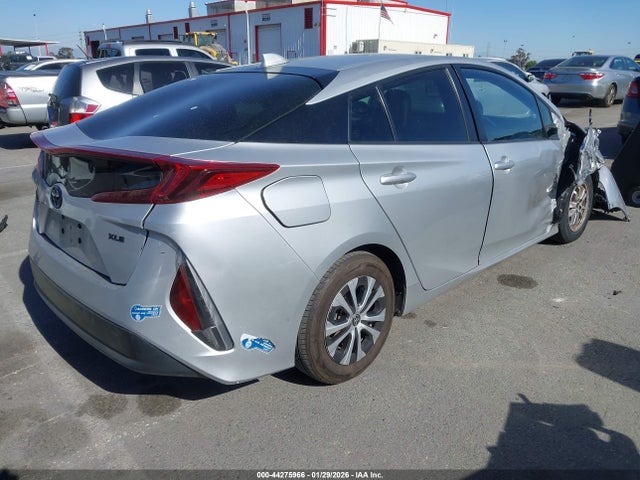 JTDKAMFP7N3197403 Toyota Prius Prime Xle