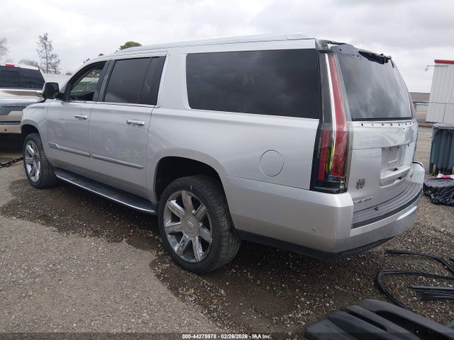 2019 CADILLAC ESCALADE ESV 1GYS3HKJXKR107666 Photo 2