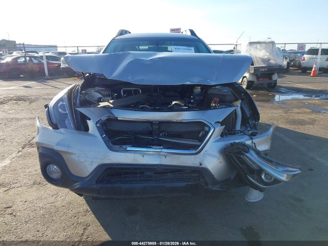 4S4BSANC8K3242737 Subaru Outback 2.5i Limited