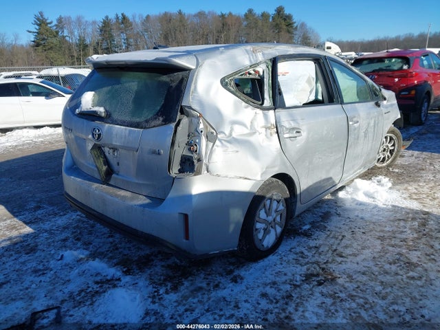 2015 TOYOTA PRIUS V JTDZN3EU5FJ027669 Photo 3