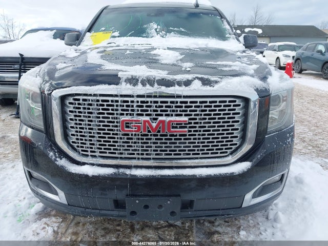2015 Gmc Yukon Denali მანქანა იყიდება აუქციონზე, vin: 1GKS2CKJXFR748404, აუქციონის ნომერი: 44276065