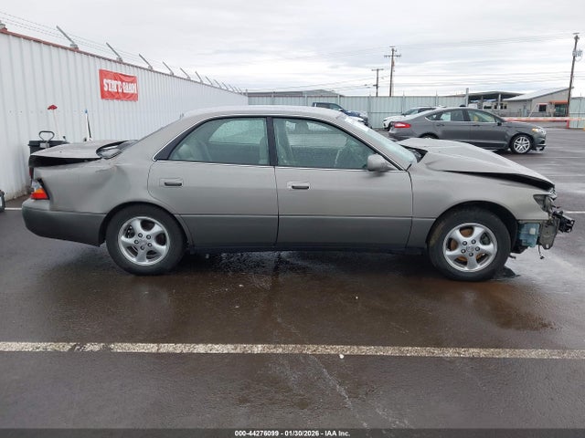 44276099 :رقم المزاد ، JT8BF28G1X5068288 vin ، 1999 Lexus Es 300 مزاد بيع