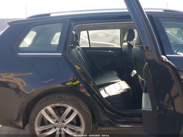 3VWC17AU0GM514231 Volkswagen Golf Sportwagen Tsi Sel 4-door