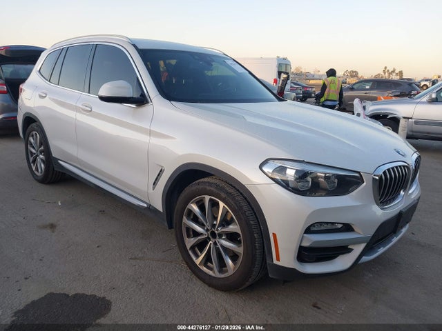 2019 BMW X3 5UXTR7C56KLF23805