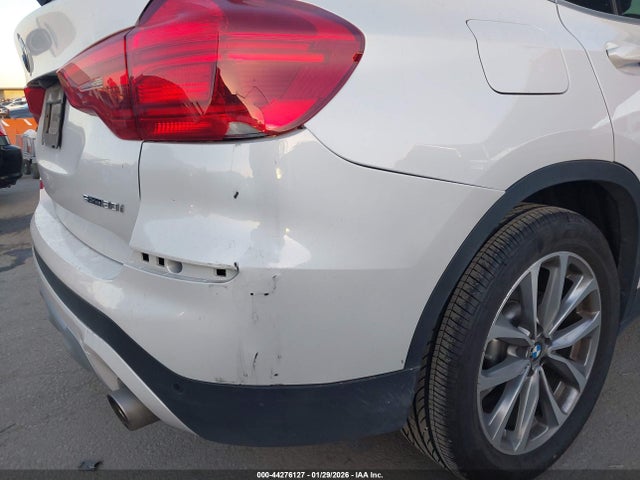 5UXTR7C56KLF23805 BMW X3 Sdrive30i
