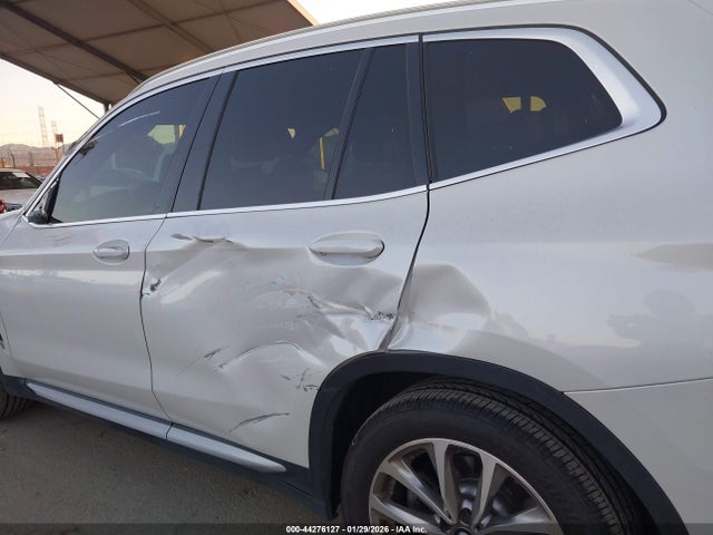 5UXTR7C56KLF23805 BMW X3 Sdrive30i